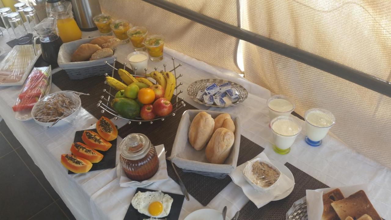 Vivi Hotel Praia Buitenkant foto